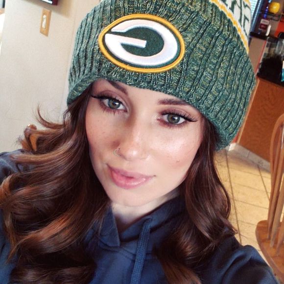 Meet your Posher, Jess - Picture 1 of 1